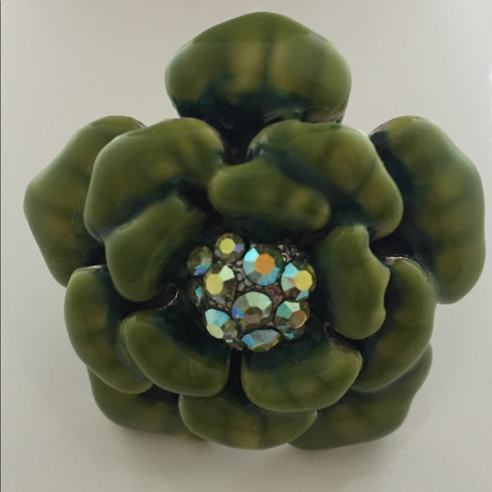 Adjustable fashion statement ring